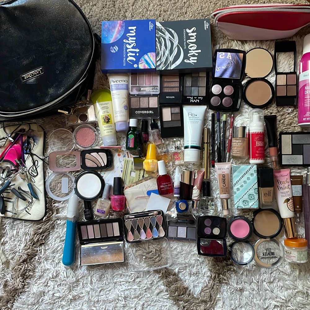 HUGE Cosmetic Makeup, Nail Polish, Perfume, Eyeshadow, Foundation 60+ pieces
